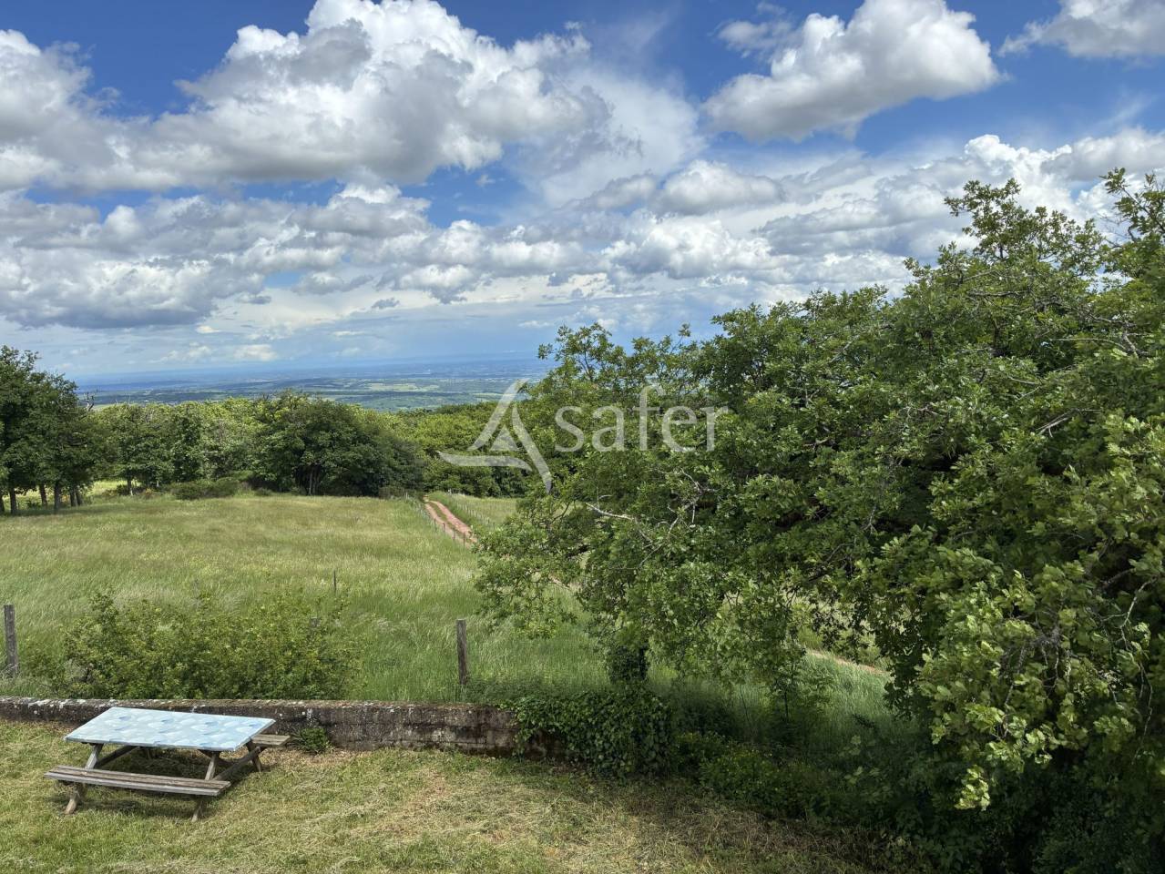 Other country property  Sa&ocirc;ne-et-Loire