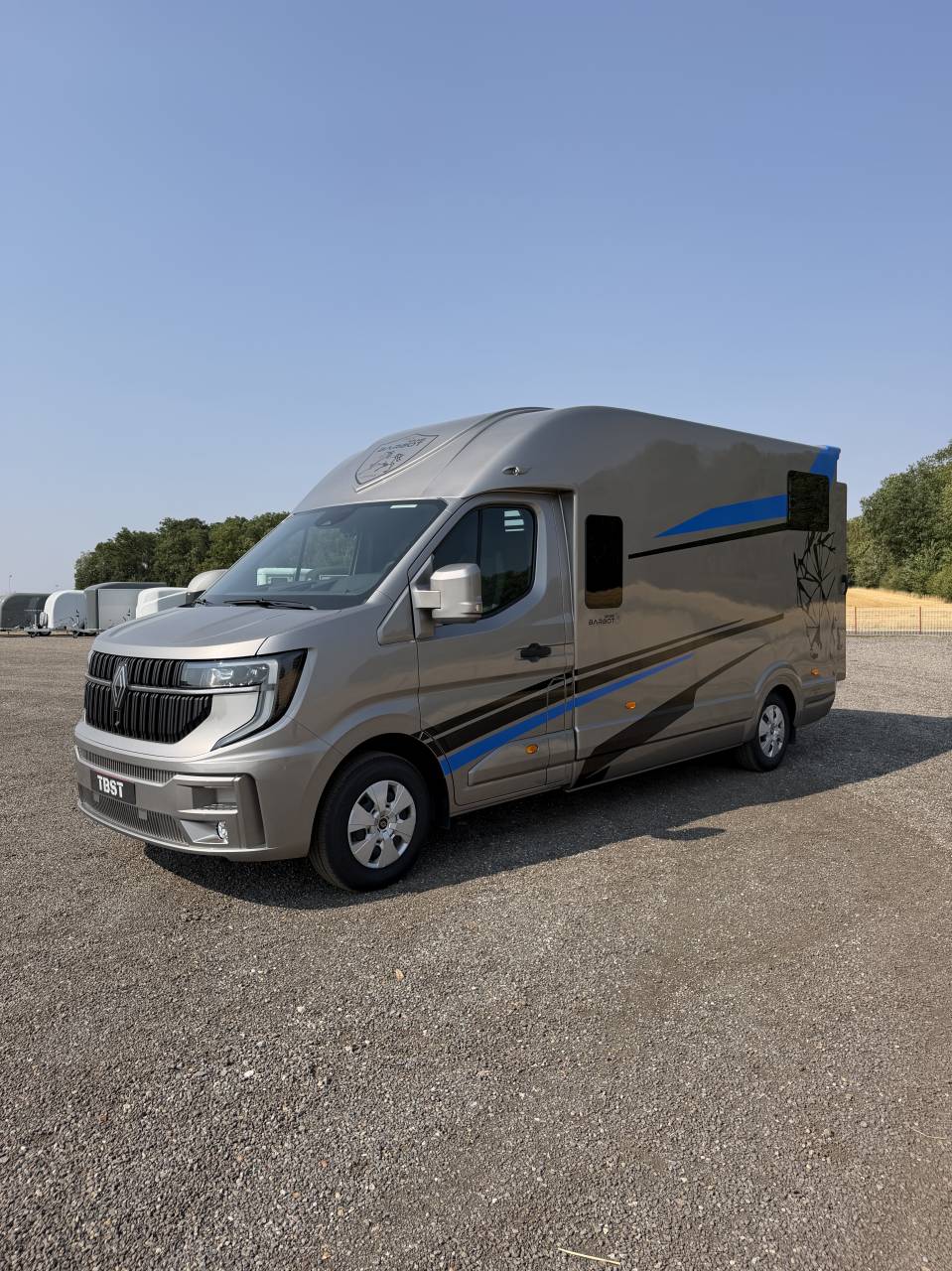 Horsebox HGV Barbot LS5 Renault master  2026 New