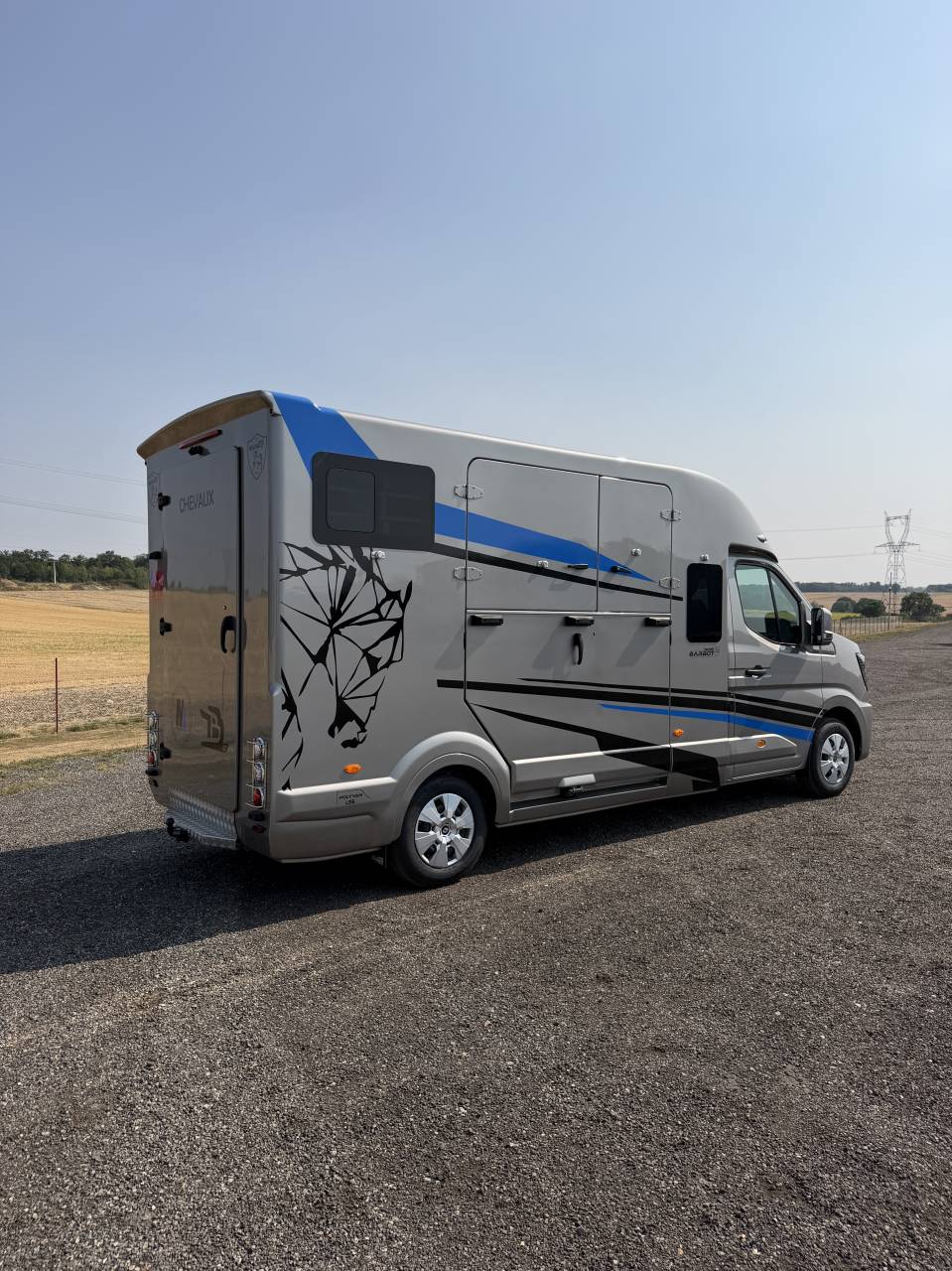 Horsebox HGV Barbot LS5 Renault master  2026 New