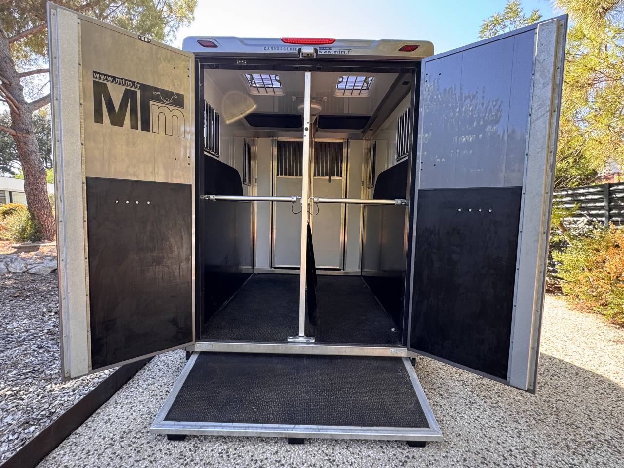 Horse trailer - Other brand - MTM INOVAN 2 Stalls 2024 Used