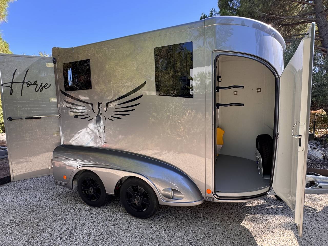 Horse trailer - Other brand - MTM INOVAN 2 Stalls 2024 Used
