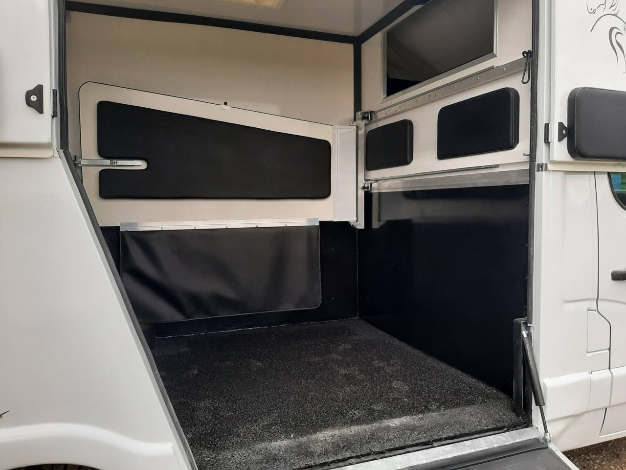 Horsebox HGV Renault Master 2017 Used