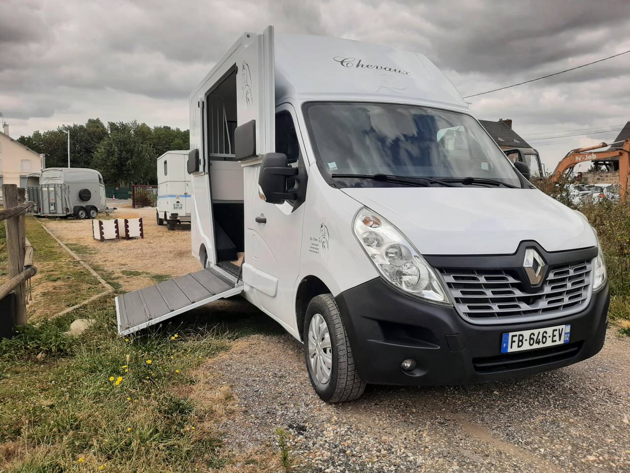 Horsebox HGV Renault Master 2017 Used