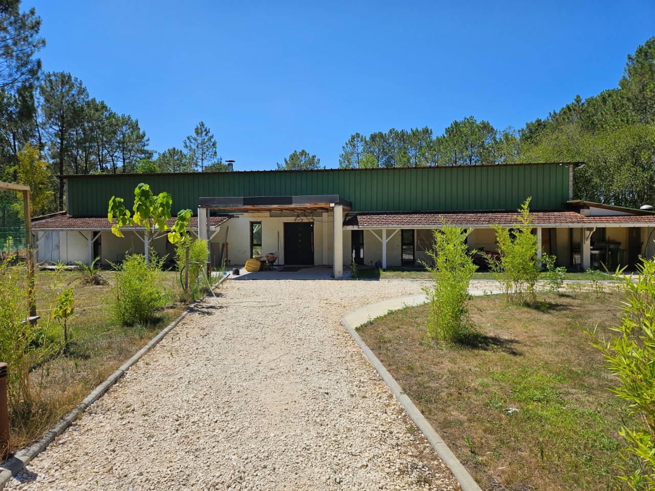Other country property  Gironde