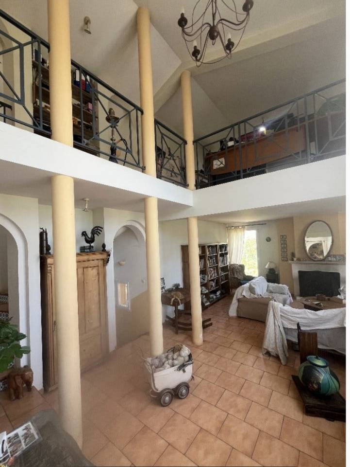 Luxurious equestrian property  Aude