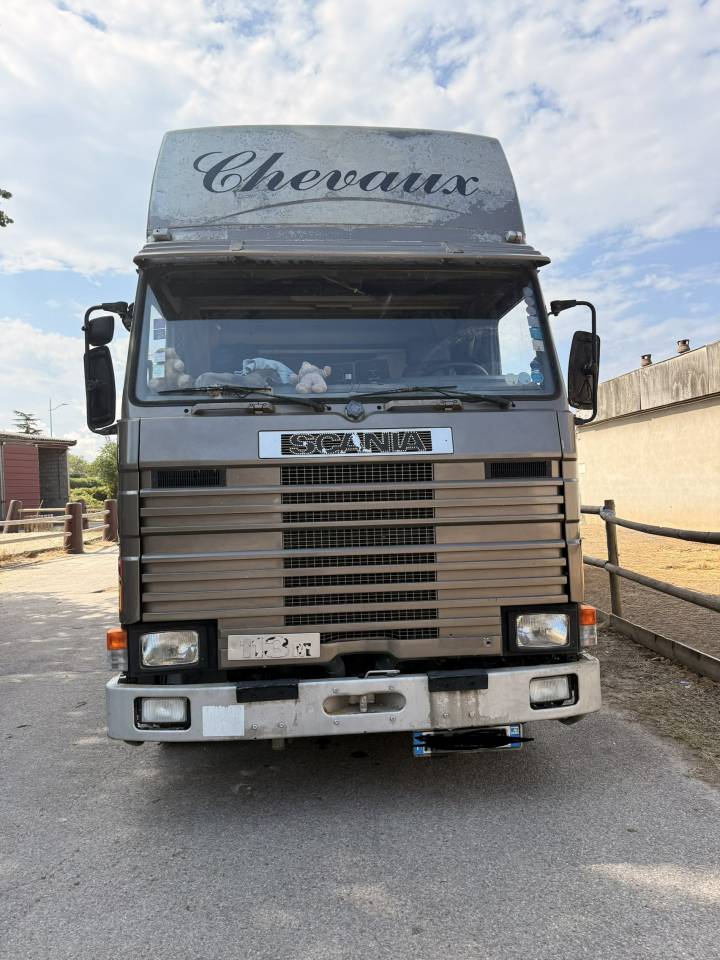 Horsebox NON-HGV Scania S&eacute;rie 3 113 M 1991 Used
