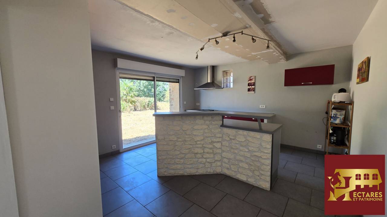 Equestrian property  Vend&eacute;e