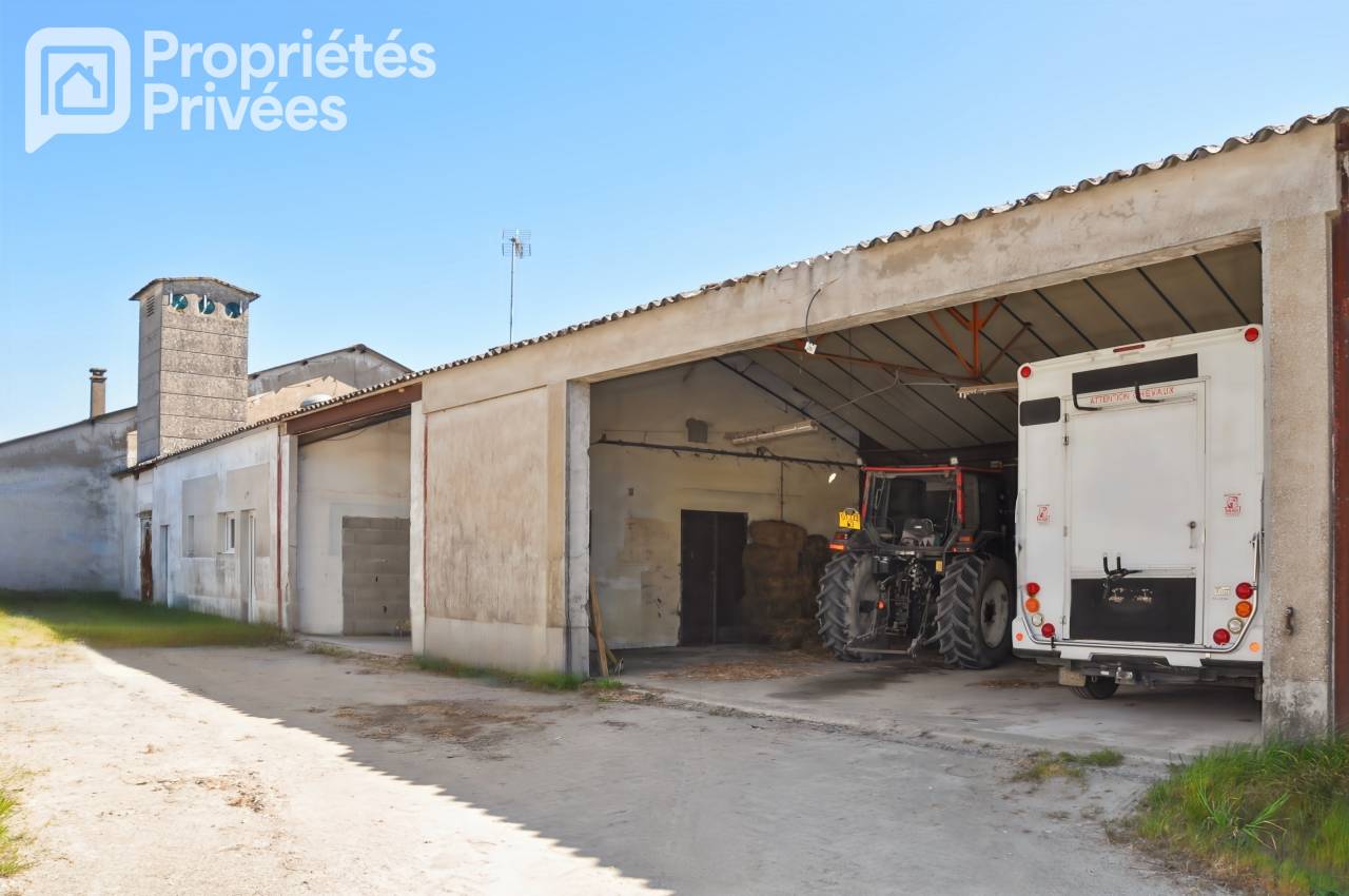 Riding school  Mayenne
