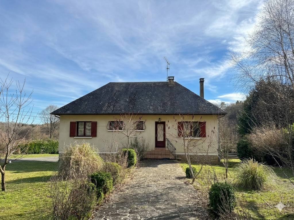 Equestrian property  Corr&egrave;ze