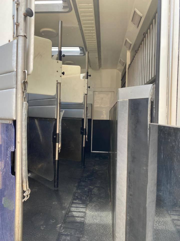 Horsebox NON-HGV Iveco IVECO EUROCARGO 160E28 STX POP OUT 2010 Used