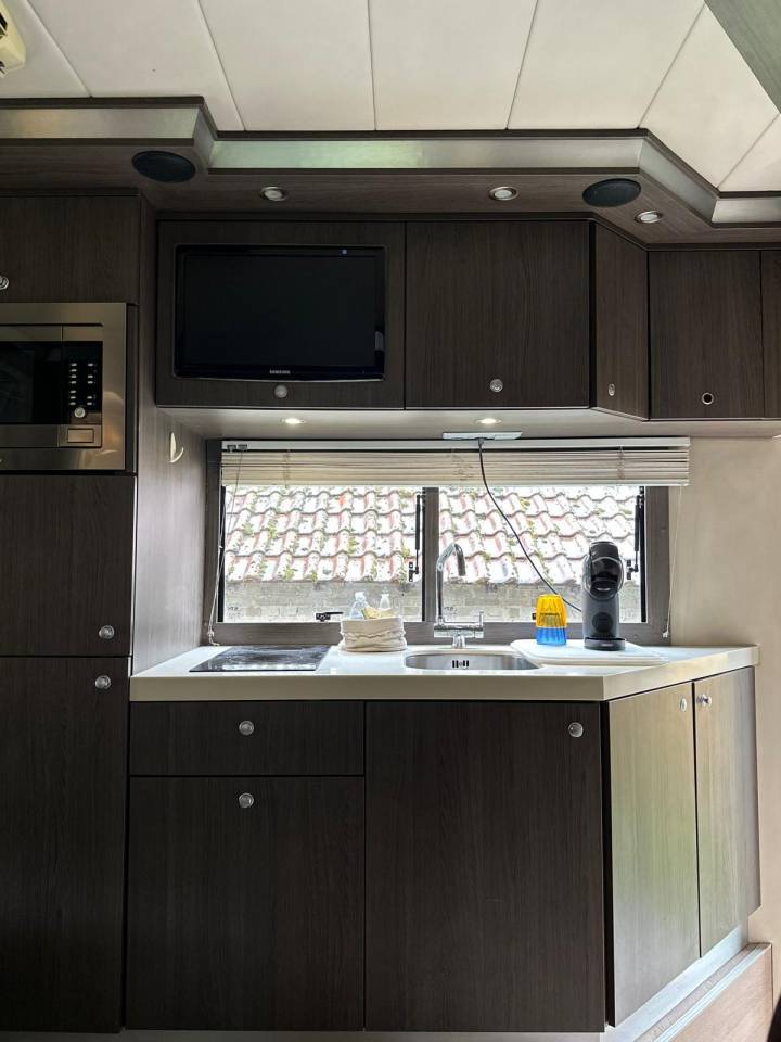 Horsebox NON-HGV Iveco IVECO EUROCARGO 160E28 STX POP OUT 2010 Used