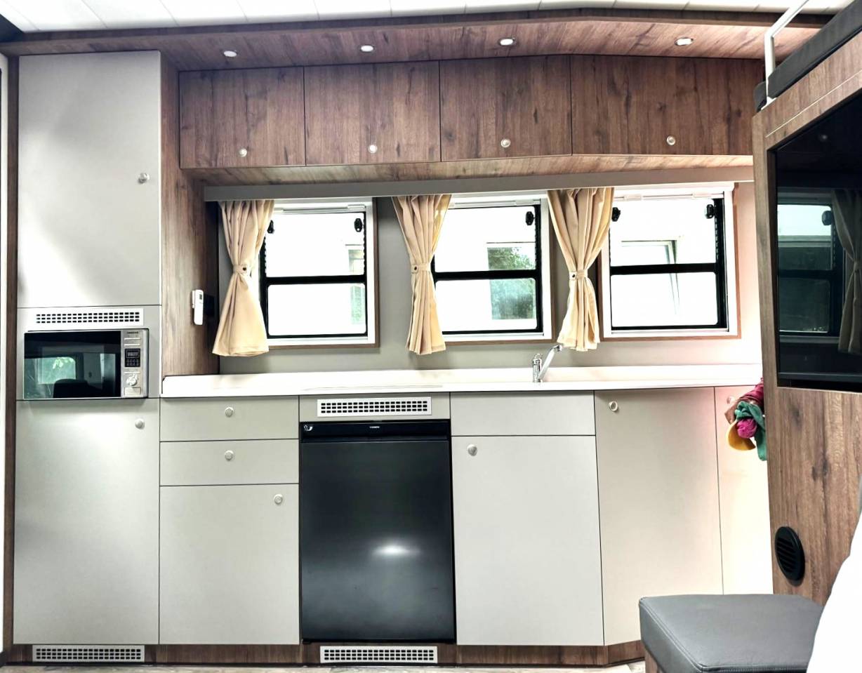 Horsebox NON-HGV Man MAN TGM 15.290 WMS POP OUT 2026 New