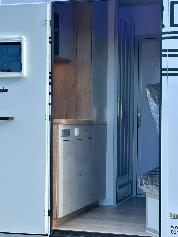 Horsebox NON-HGV Iveco IVECO DAILY 50.210 MSG STABLEHOPPER XXL PLUS 2026 New