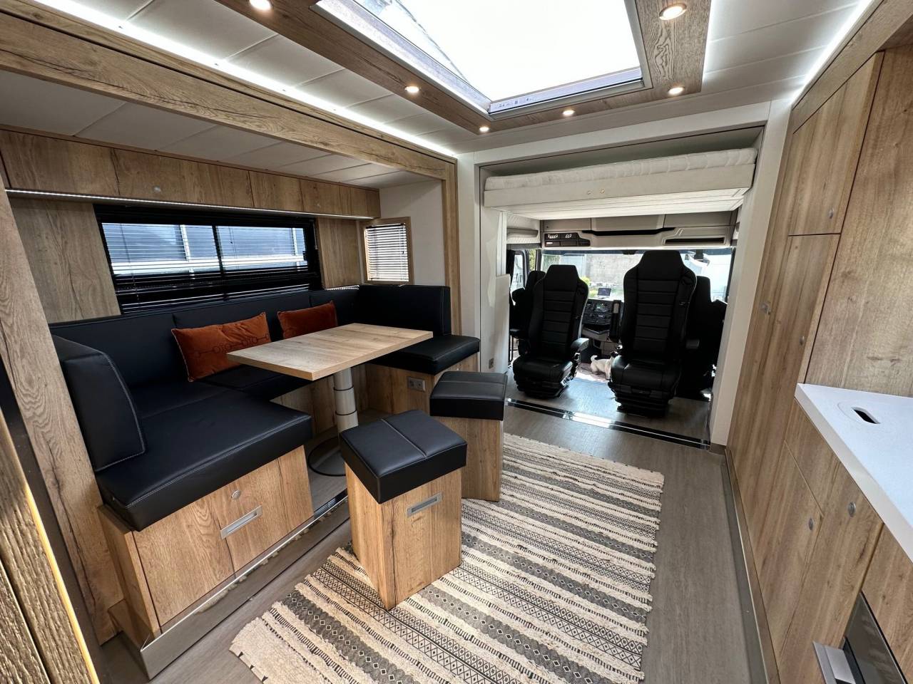 Horsebox NON-HGV HTIs SCANIA S450 HTI PROFESSIONAL DOUBLE POP OUT & POP  2026 New