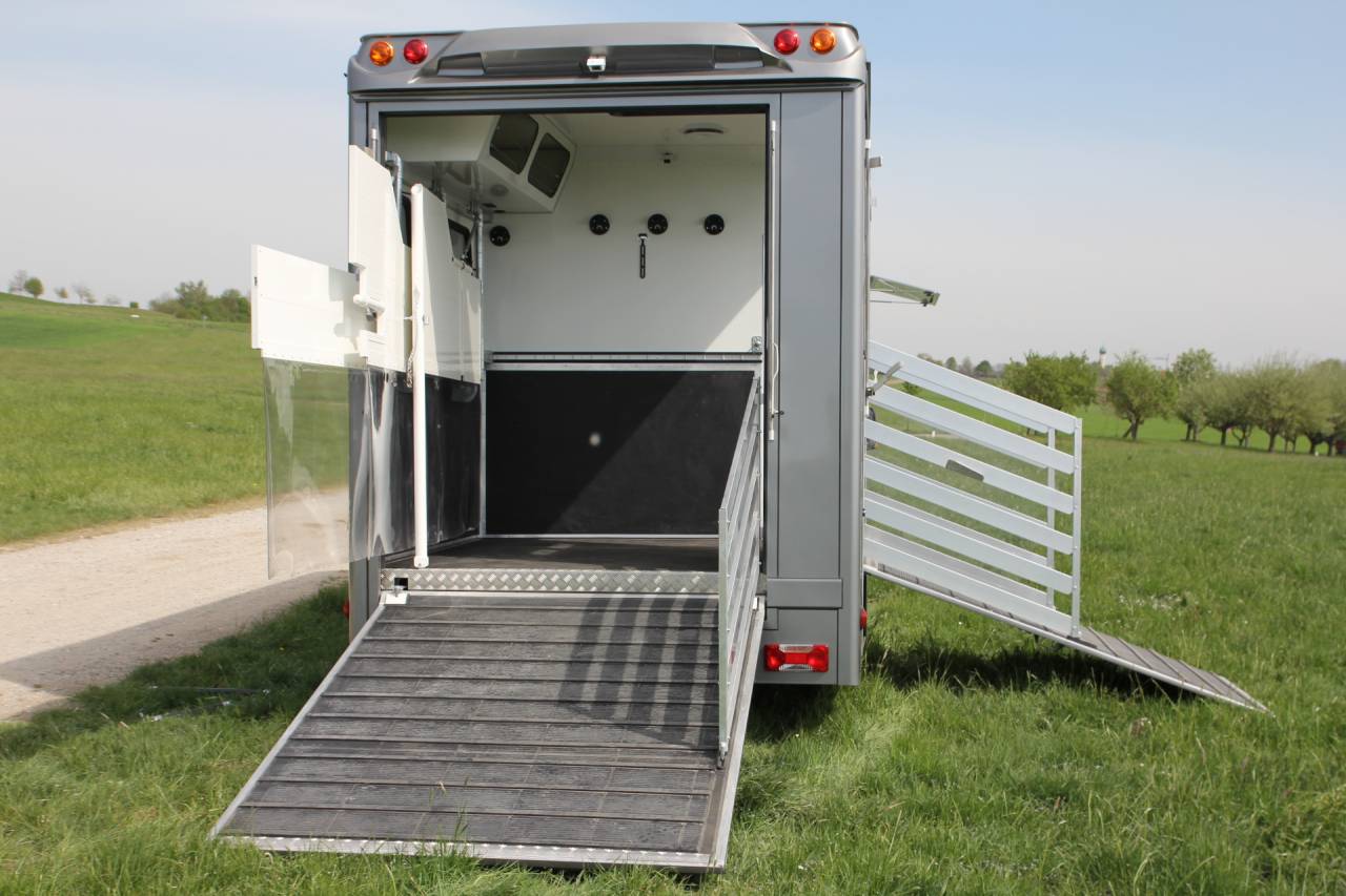 Horsebox NON-HGV Iveco IVECO DAILY 70C21 WMS POP OUT 2026 New