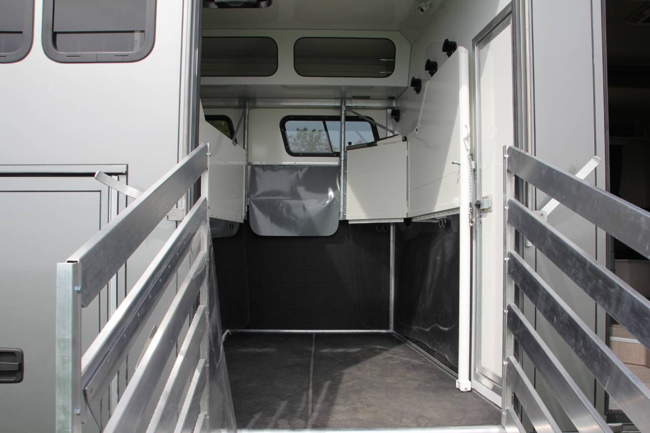 Horsebox NON-HGV Iveco IVECO DAILY 70C21 WMS POP OUT 2026 New