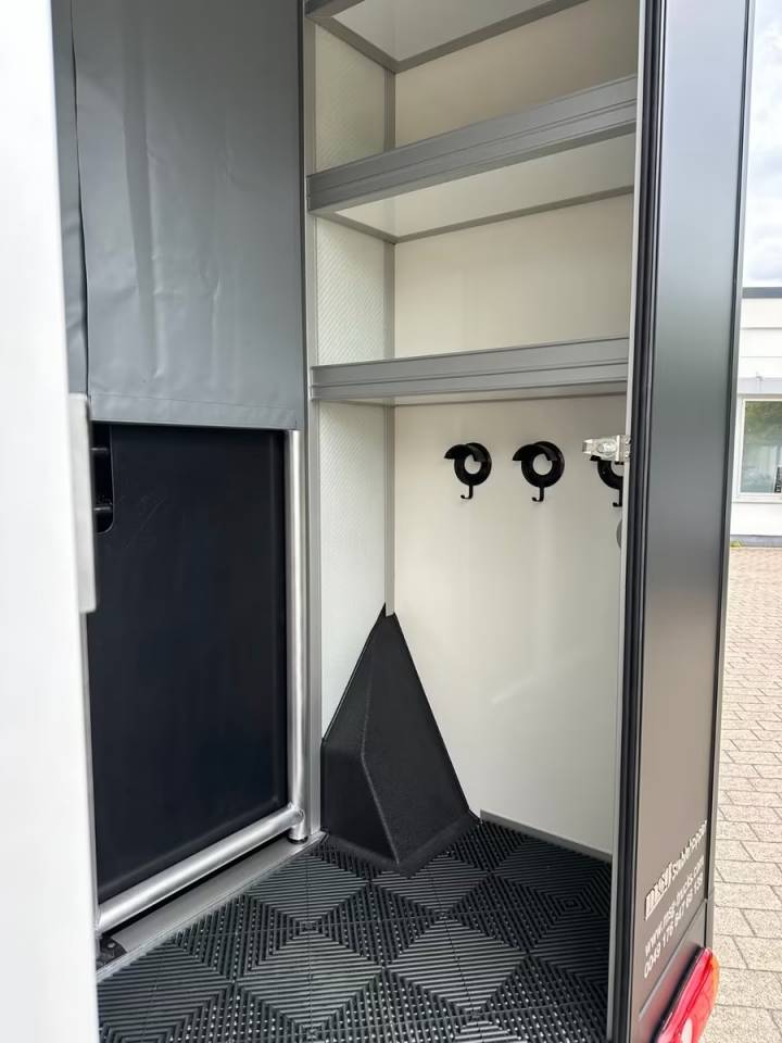 Horsebox HGV Renault RENAULT MASTER 170 MSG STALLION LIGHT AUTOMATIQUE 2026 New
