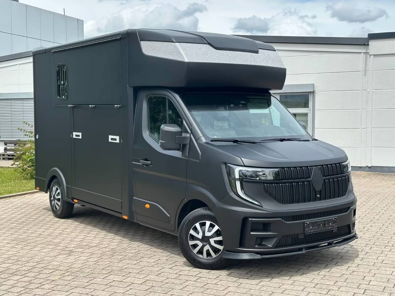 Horsebox HGV Renault RENAULT MASTER 170 MSG STALLION LIGHT AUTOMATIQUE 2026 New