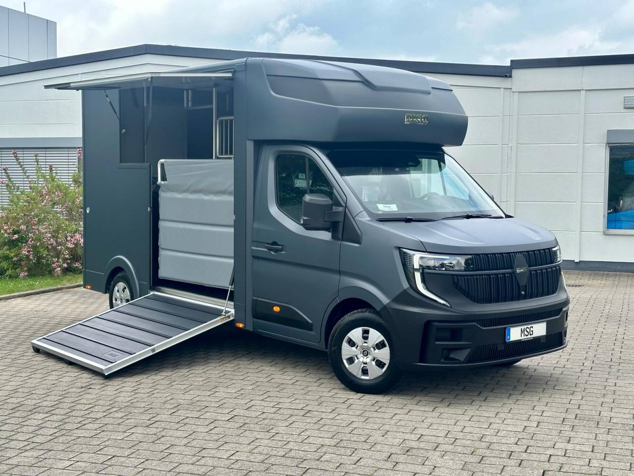 Horsebox HGV Renault RENAULT MASTER 170 MSG STALLION LIGHT AUTOMATIQUE 2026 New