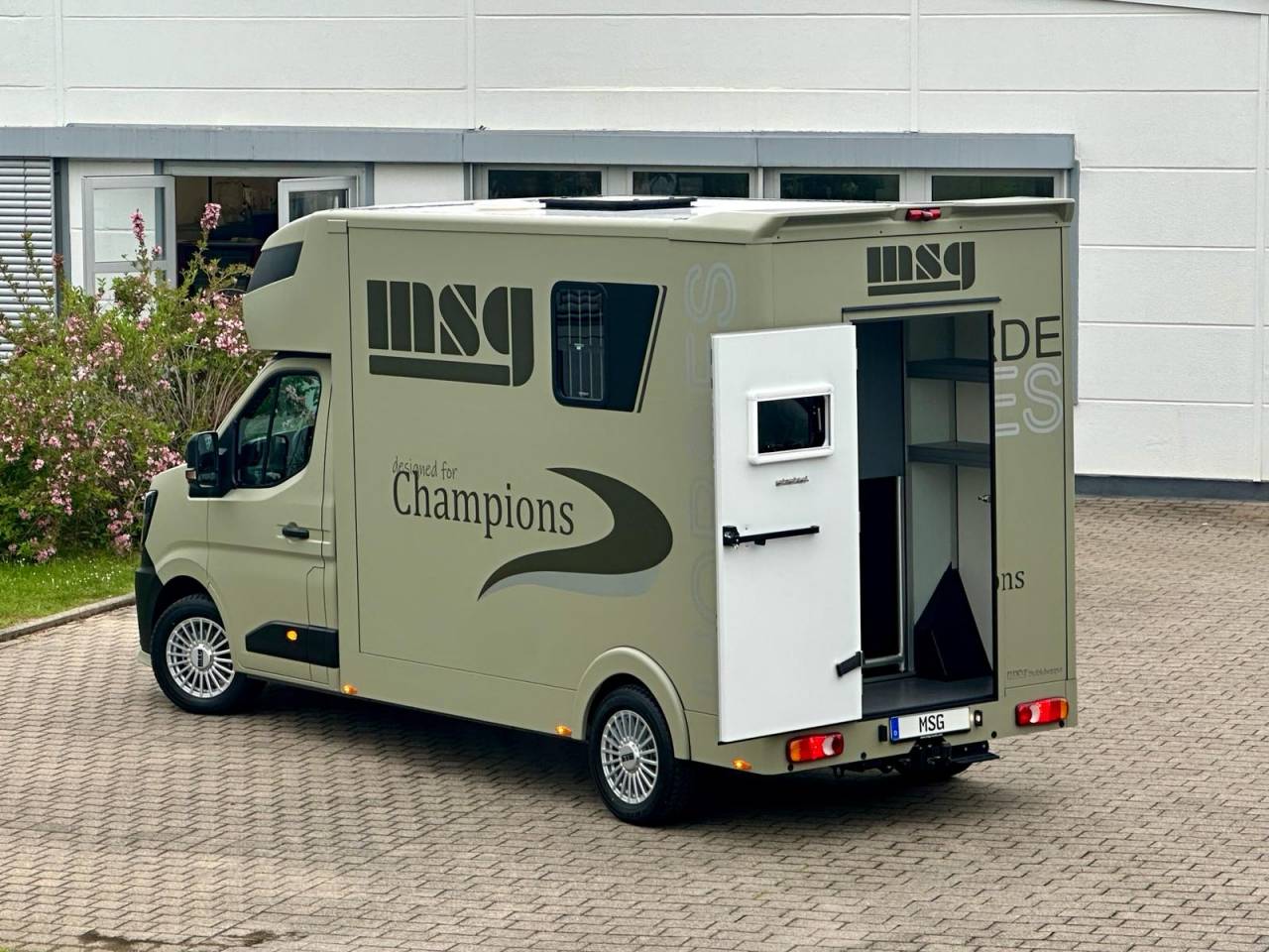 Horsebox HGV Renault RENAULT MASTER 170 MSG STALLION LIGHT AUTOMATIQUE 2026 New