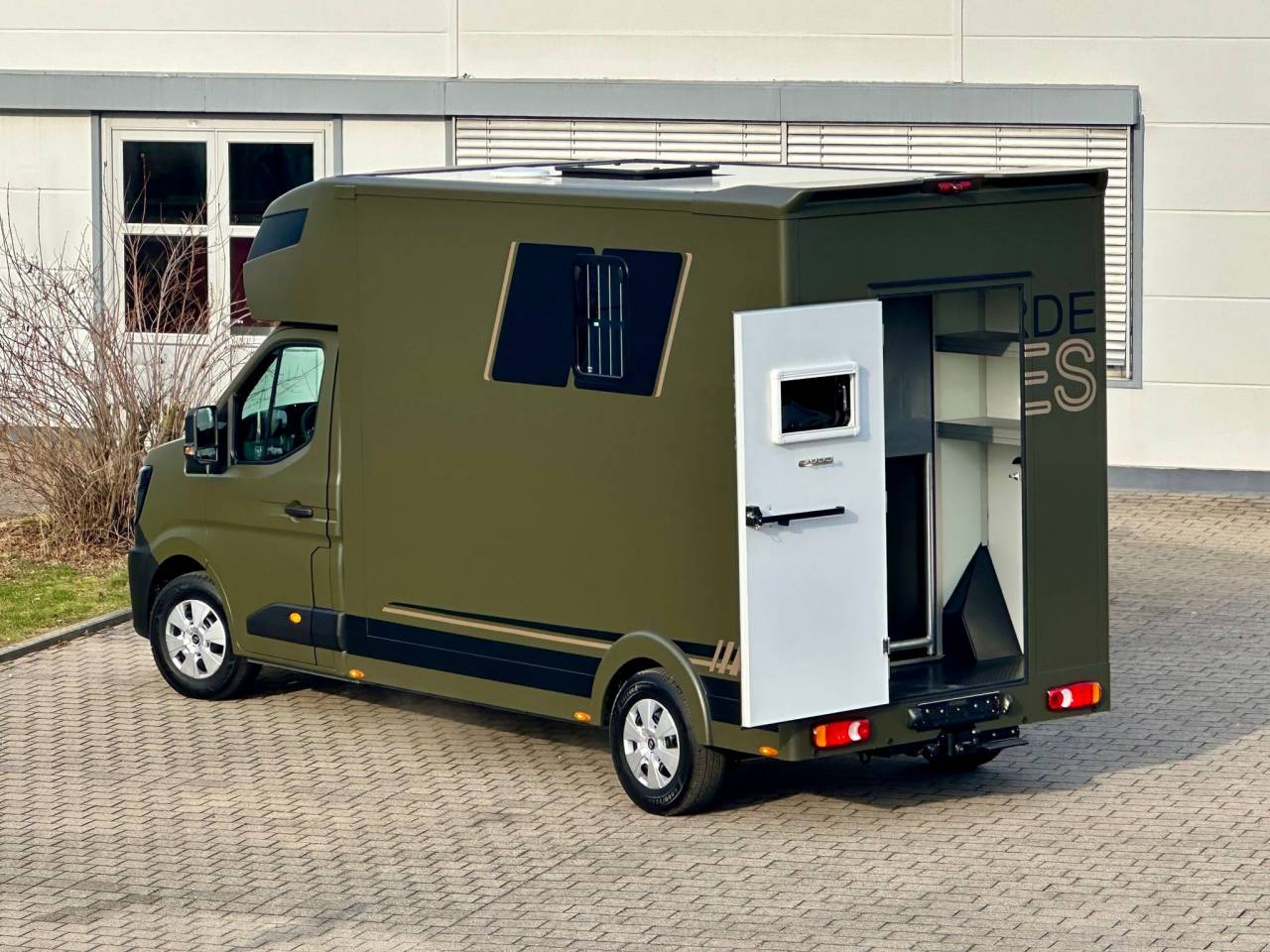 Horsebox HGV Renault RENAULT MASTER 170 MSG STALLION LIGHT AUTOMATIQUE 2026 New
