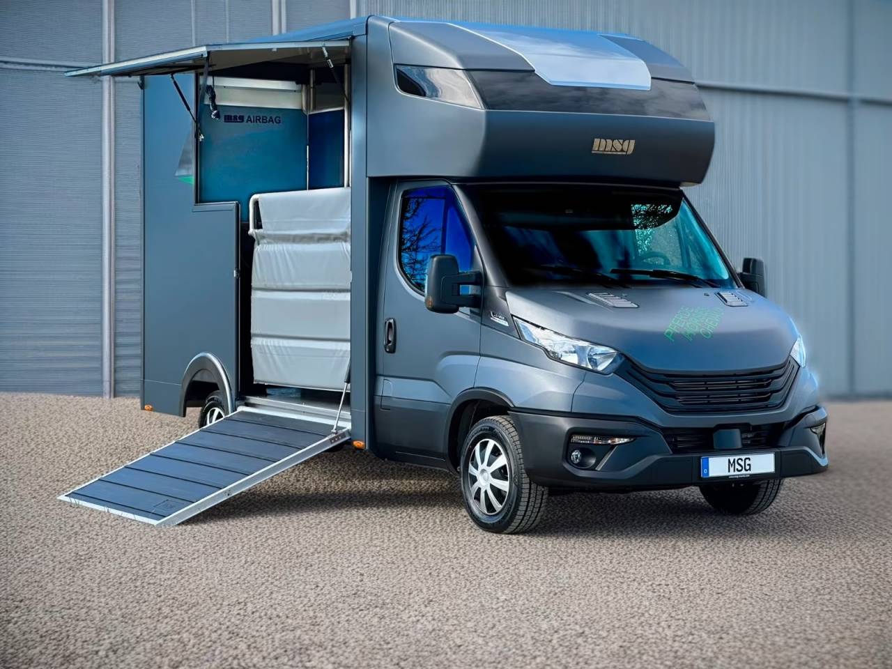 Horsebox HGV Iveco IVECO DAILY 35-210 HI-MATIC MSG STALLION LIGHT 2026 New