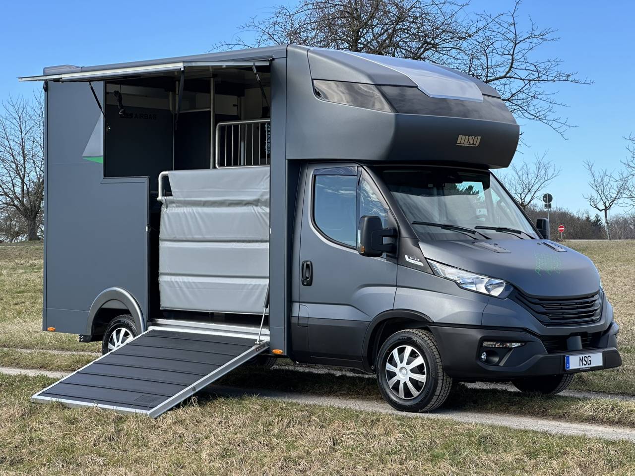 Horsebox HGV Iveco IVECO DAILY 35-210 HI-MATIC MSG STALLION LIGHT 2026 New