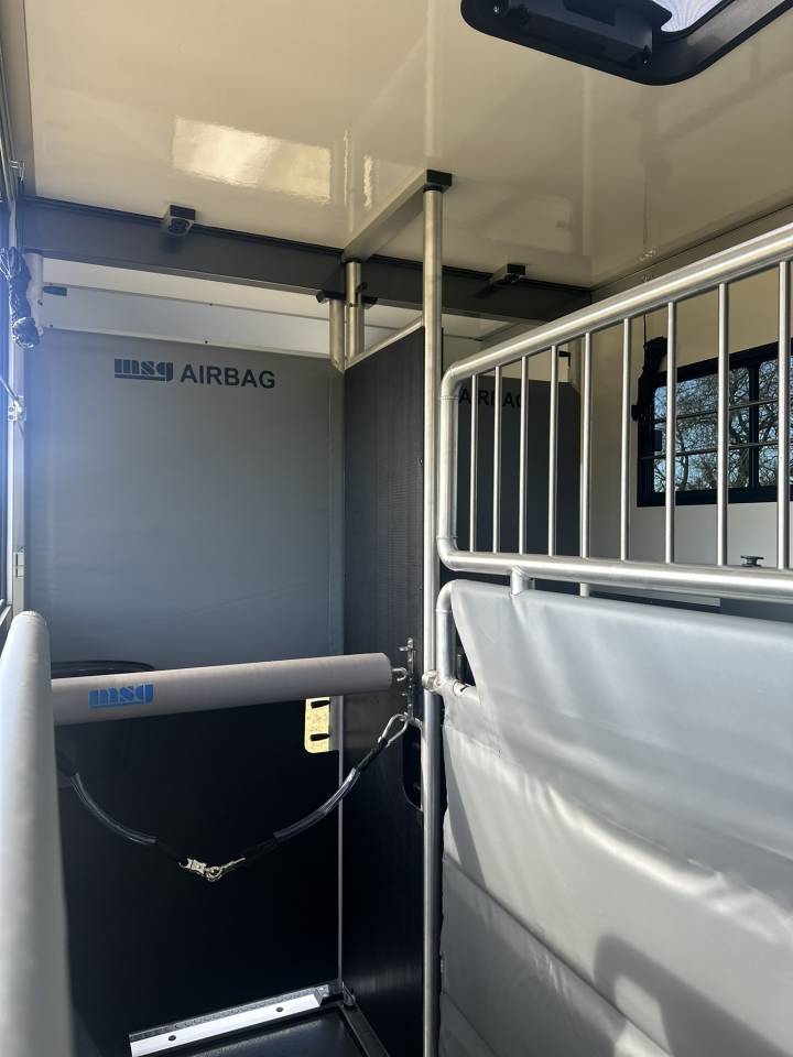 Horsebox HGV Iveco IVECO DAILY 35-210 HI-MATIC MSG STALLION LIGHT 2026 New