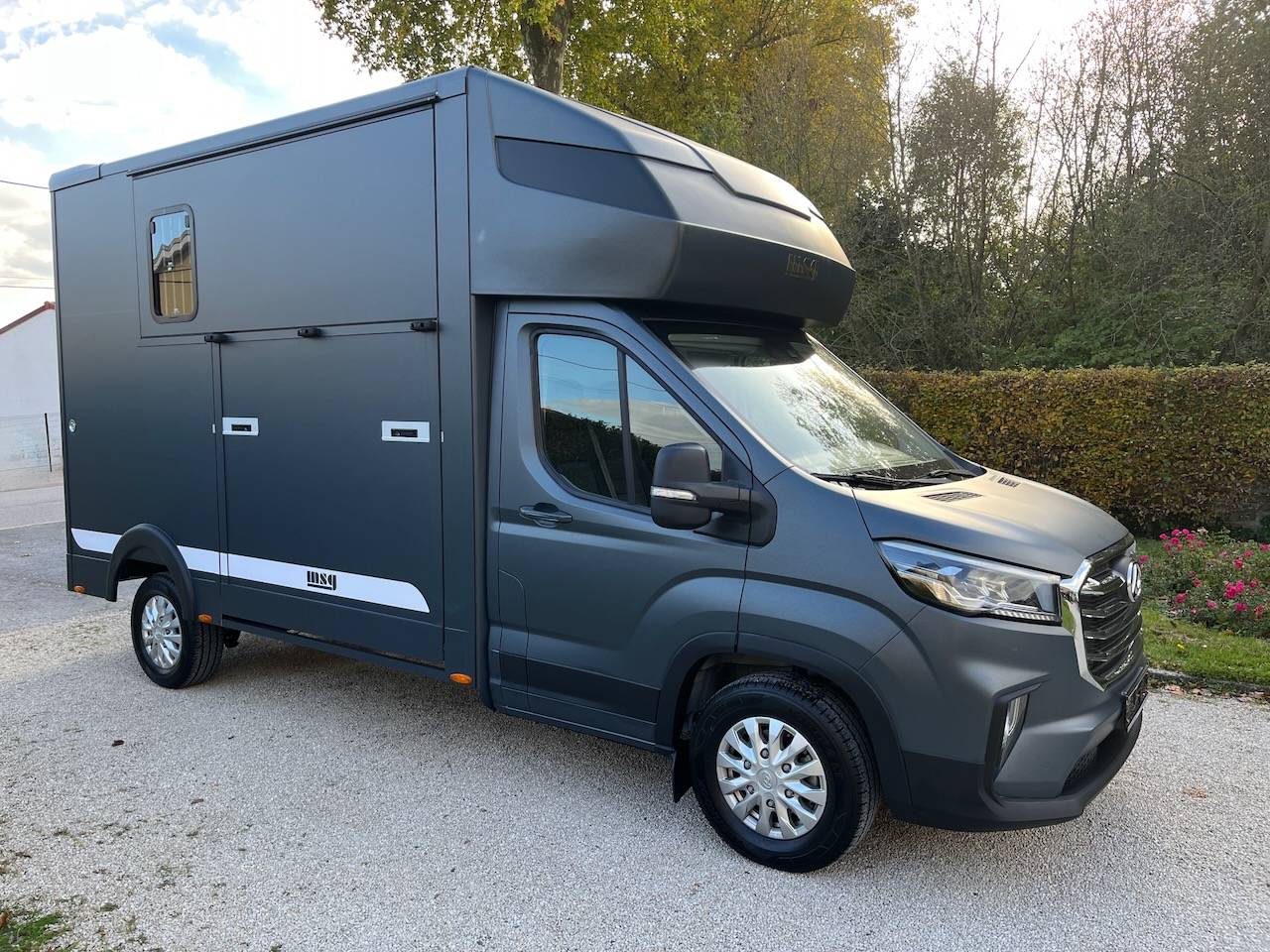 Horsebox HGV Autre marque MAXUS DELIVER 9 LUXURY MSG STALLION LIGHT 2025 Used