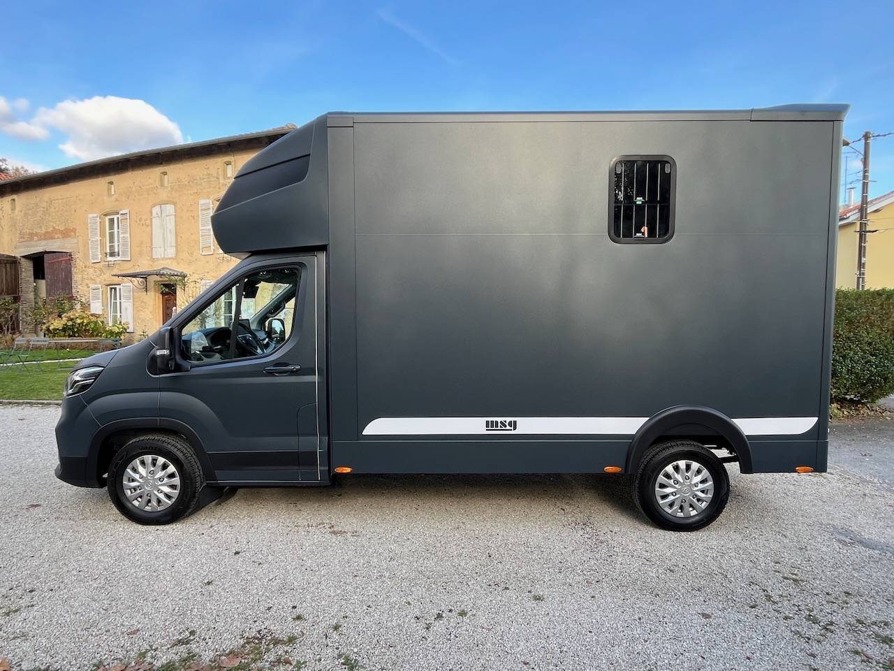 Horsebox HGV Autre marque MAXUS DELIVER 9 LUXURY MSG STALLION LIGHT 2025 Used
