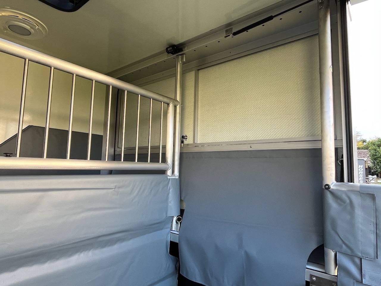 Horsebox HGV Autre marque MAXUS DELIVER 9 LUXURY MSG STALLION LIGHT 2025 Used