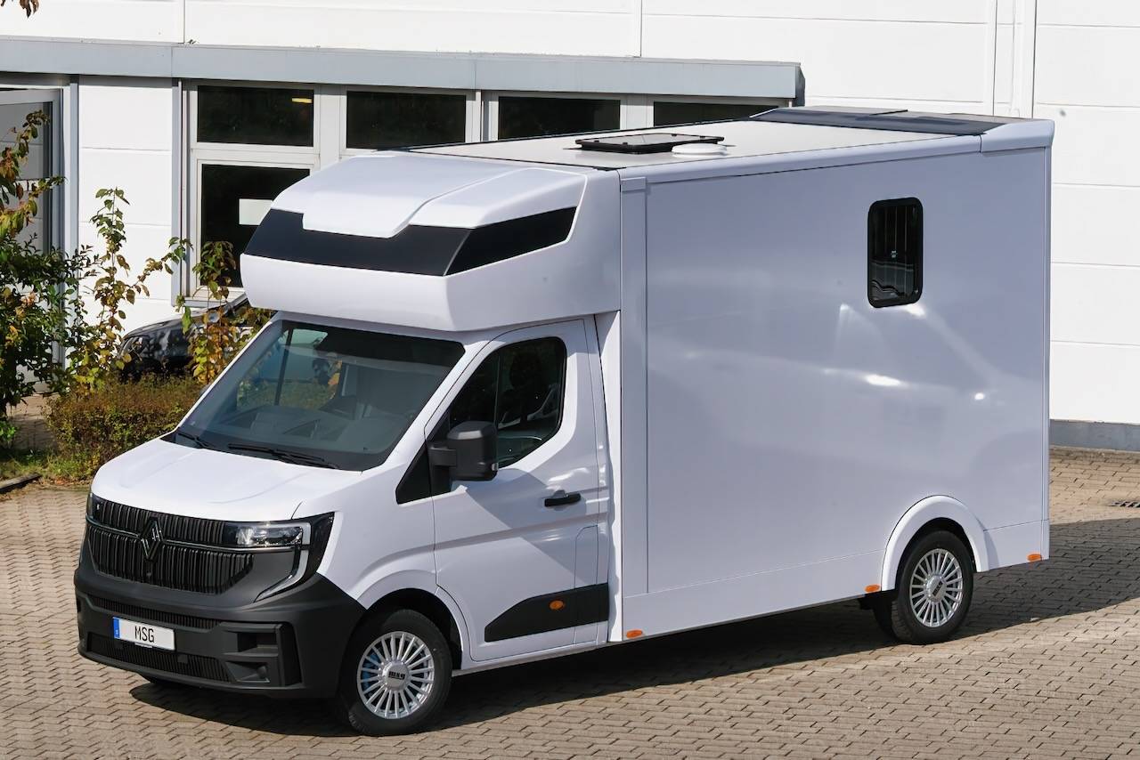 Horsebox HGV Renault RENAULT MASTER 170 MSG STALLION LIGHT AUTOMATIQUE 2026 New