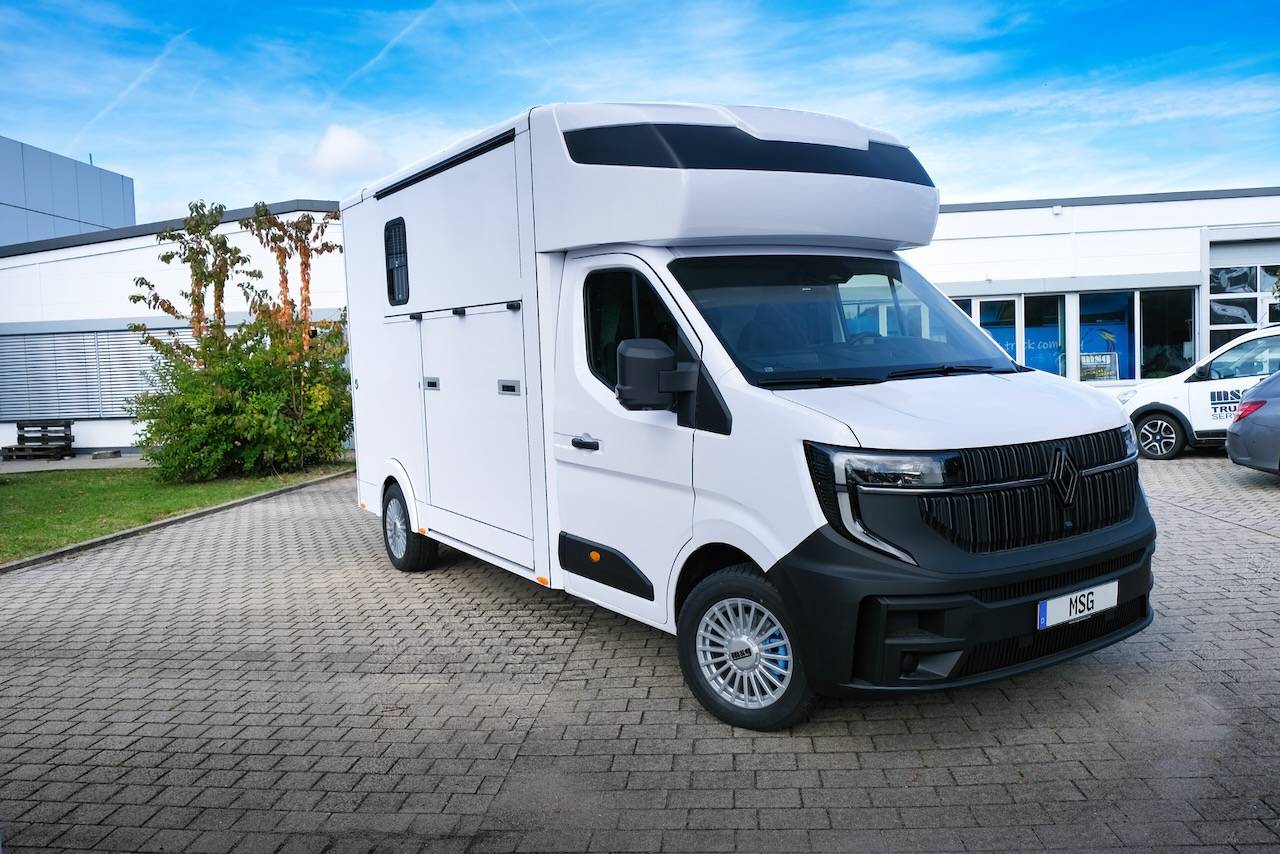Horsebox HGV Renault RENAULT MASTER 170 MSG STALLION LIGHT AUTOMATIQUE 2026 New