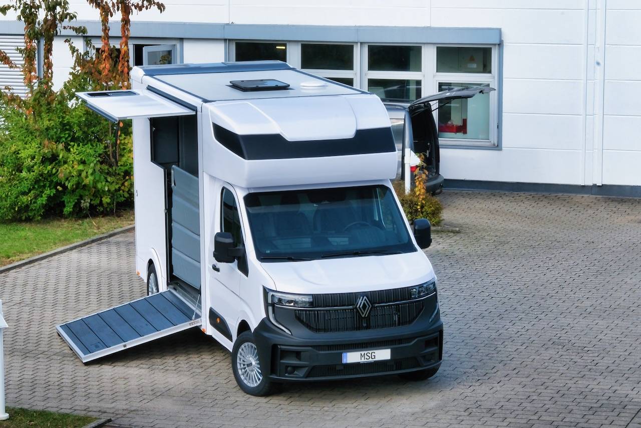 Horsebox HGV Renault RENAULT MASTER 170 MSG STALLION LIGHT AUTOMATIQUE 2026 New