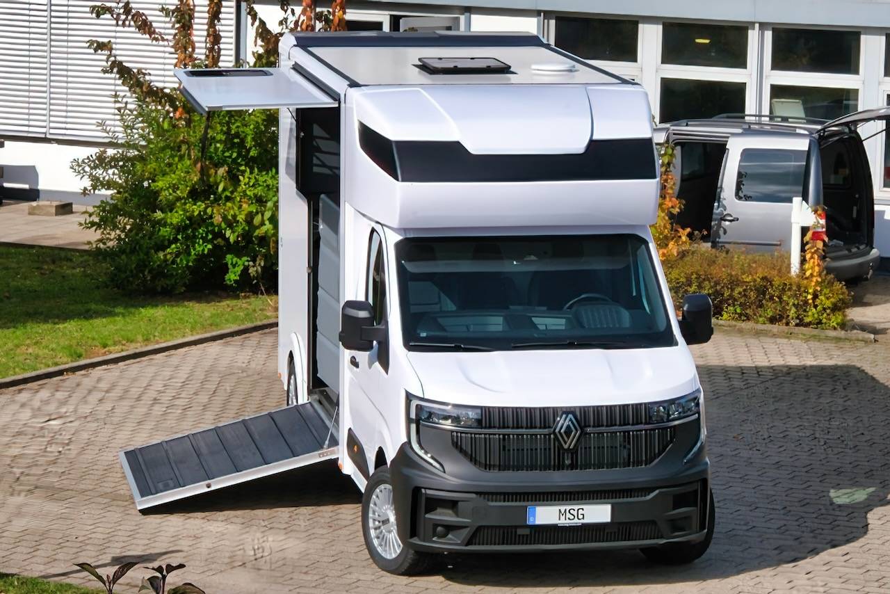 Horsebox HGV Renault RENAULT MASTER 170 MSG STALLION LIGHT AUTOMATIQUE 2026 New