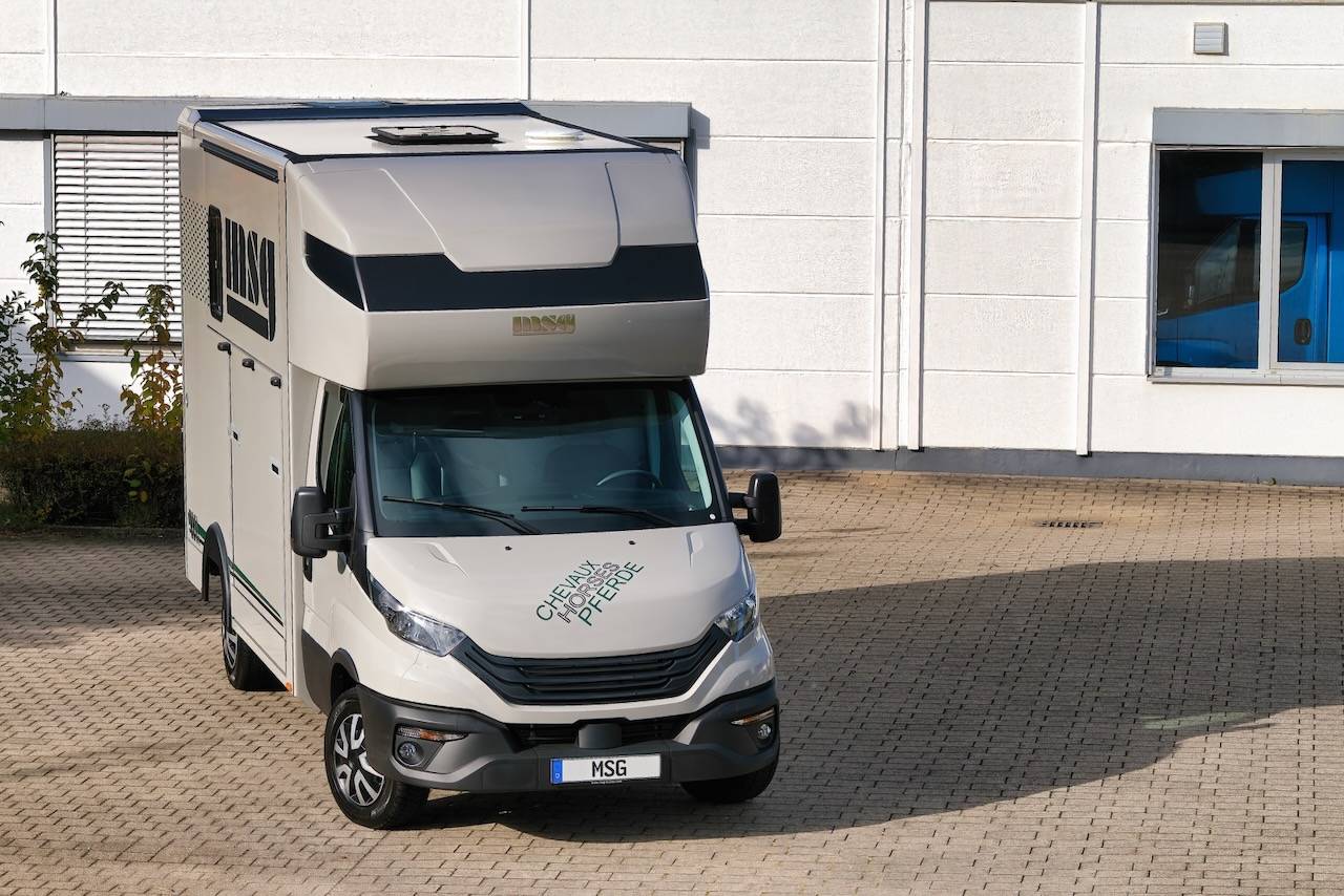 Horsebox HGV Iveco IVECO DAILY 35S210 HI-MATIC MSG STALLION LIGHT 2026 New