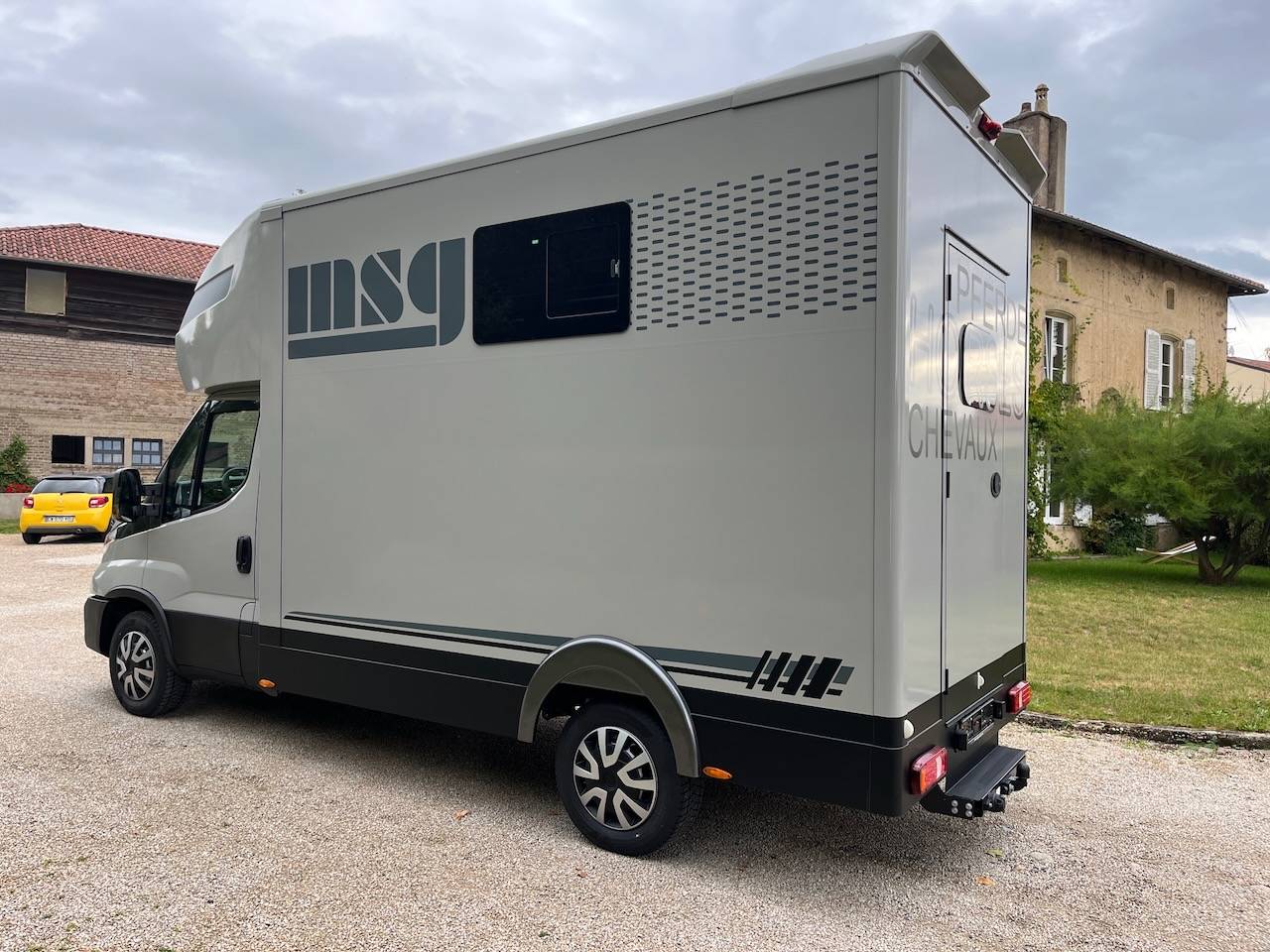 Horsebox HGV Iveco IVECO DAILY 35S210 HI-MATIC MSG STALLION LIGHT 2026 New