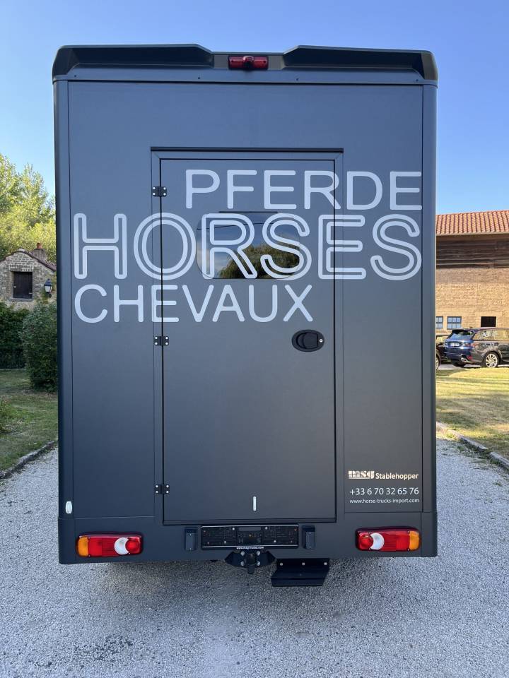 Horsebox HGV Peugeot PEUGEOT BOXER BLUEHDI 165 MSG STALLION LIGHT 2025 Used