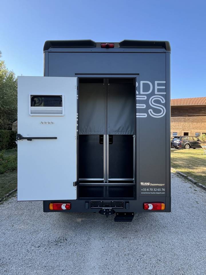 Horsebox HGV Peugeot PEUGEOT BOXER BLUEHDI 165 MSG STALLION LIGHT 2025 Used