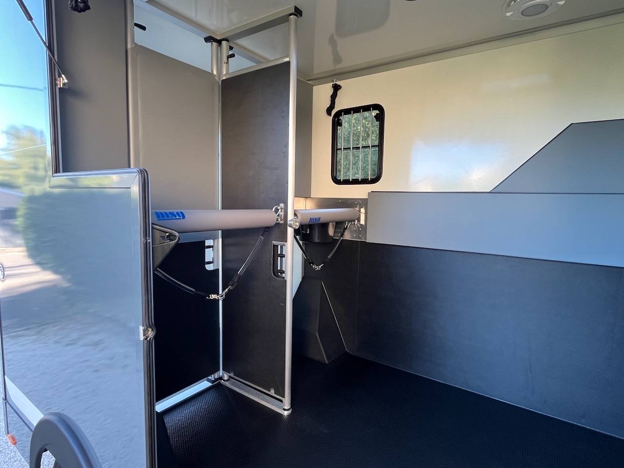 Horsebox HGV Peugeot PEUGEOT BOXER BLUEHDI 165 MSG STALLION LIGHT  Used
