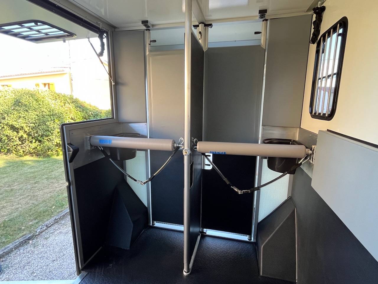 Horsebox HGV Peugeot PEUGEOT BOXER BLUEHDI 165 MSG STALLION LIGHT  Used