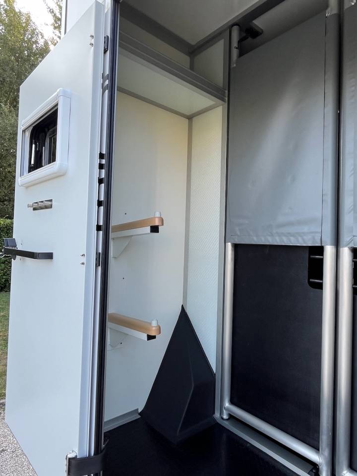 Horsebox HGV Peugeot PEUGEOT BOXER BLUEHDI 165 MSG STALLION LIGHT 2025 Used