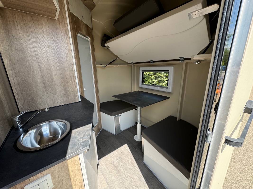 Trailer Anka REMORQUE ANKA 2 CHEVAUX + HOME CAR & SELLERIE 2026 New