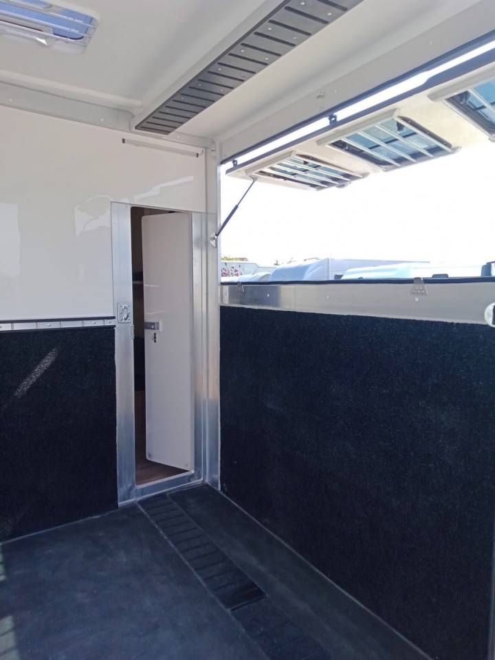 Trailer Anka REMORQUE ANKA 2 CHEVAUX & GRAND HOME CAR 2026 New