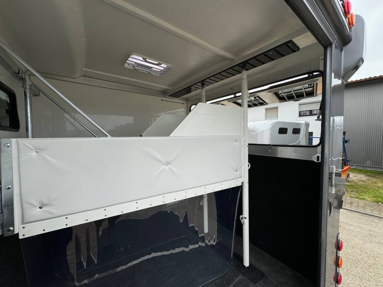 Trailer Anka REMORQUE ANKA 3 CHEVAUX & GRAND HOME CAR 2026 New