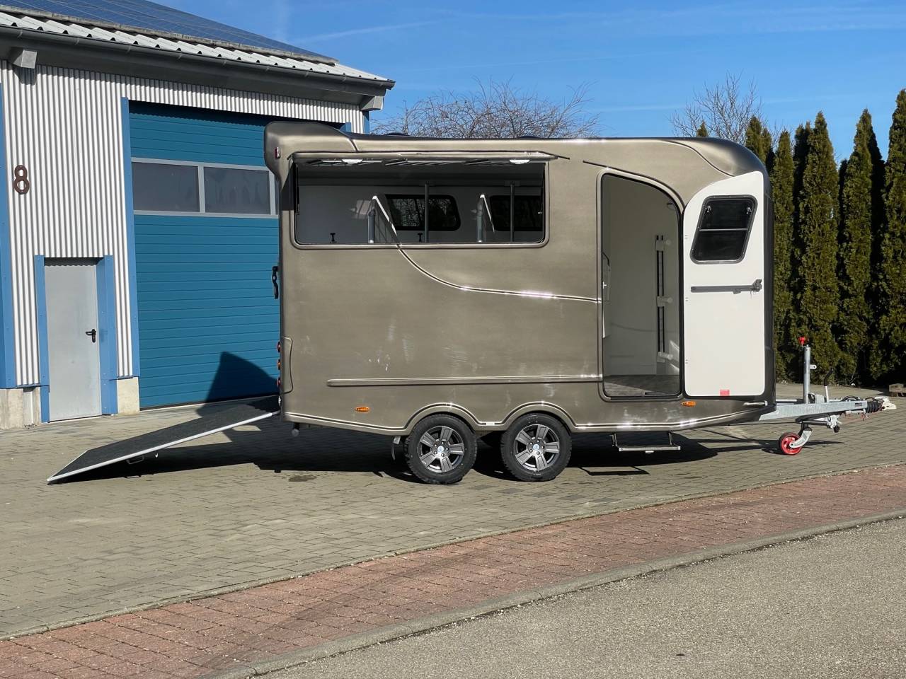 Trailer Anka REMORQUE ANKA 3 CHEVAUX & SELLERIE 2026 New