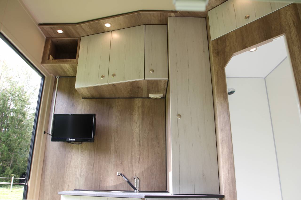Trailer Anka REMORQUE ANKA 2 CHEVAUX + HOME CAR & SELLERIE 2026 New