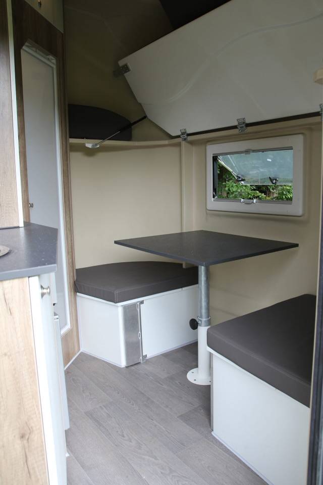 Trailer Anka REMORQUE ANKA 2 CHEVAUX + HOME CAR & SELLERIE 2026 New