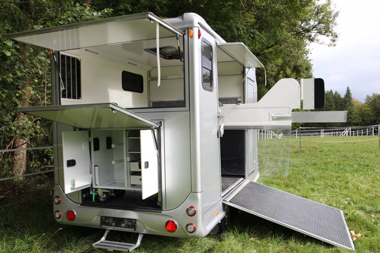 Trailer Anka REMORQUE ANKA 2 CHEVAUX + HOME CAR & SELLERIE 2026 New