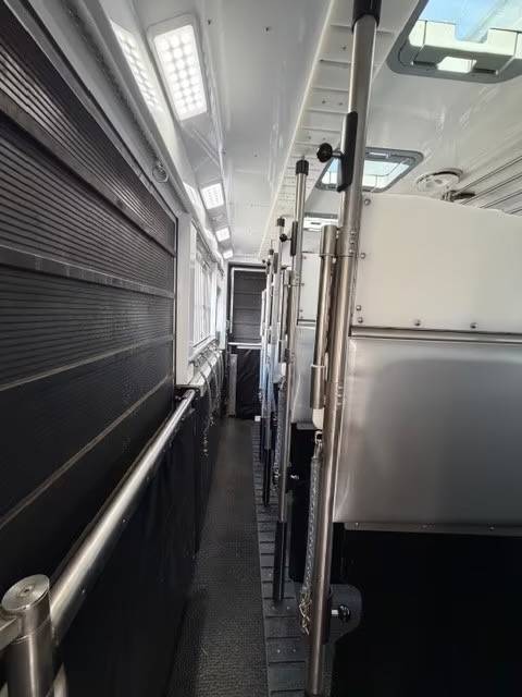 Horsebox NON-HGV Mercedes MERCEDES-BENZ ACTROS 2651 KRISMAR EXCLUSIV POP OUT 2021 Used